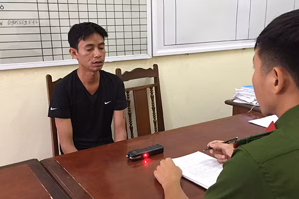 Đối tượng Nguyễn Văn Trọng tại cơ quan Công an. Đối tượng Nguyễn Văn Trọng tại cơ quan Công an.
