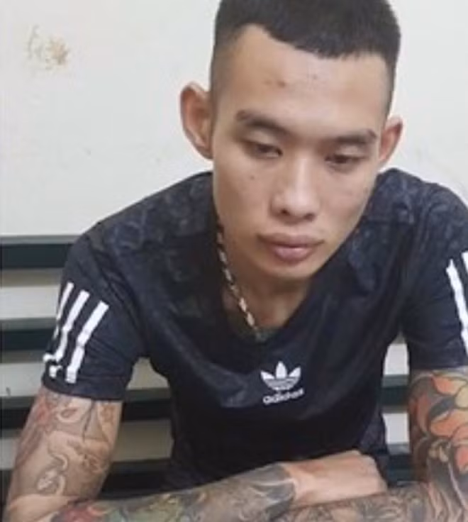 Đối tượng Nguyễn Văn Hồi bị tạm giữ để điều tra tội danh bắt giữ người trái pháp luật.