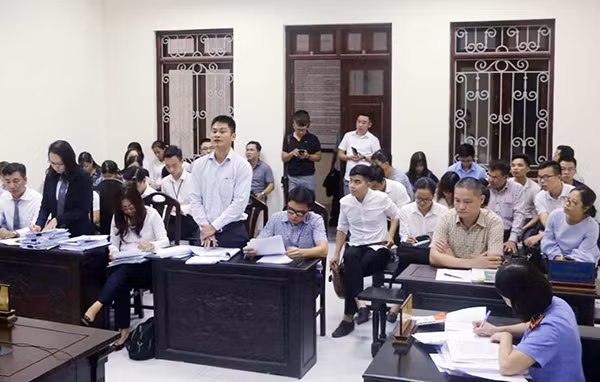 Phiên toà xét xử vụ Tập đoàn FLC kiện Báo Điện tử giáo dục Việt Nam.