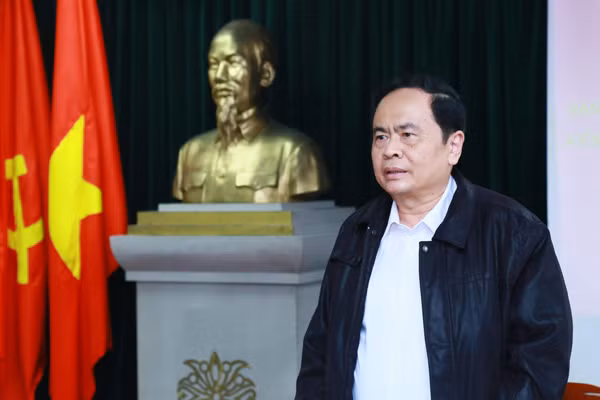 Trưởng Đoàn công tác của Ban Chỉ đạo Trung ương về PC tham nhũng , Chủ tịch Ủy ban Trung ương Mặt trận Tổ quốc ( MTTQ) Việt Nam Trần Thanh Mẫn phát biểu tại buổi làm việc.