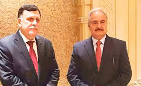 Thủ tướng GNA Fayez al-Sarraj và tướng Haftar tại cuộc họp tháng 2-2019.