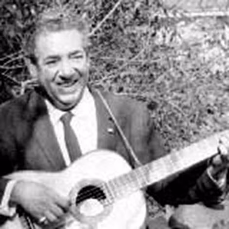 Nhạc sĩ Cuba Carlos Puebla, tác giả ca khúc “Ngọn cờ Hồ Chí Minh”.