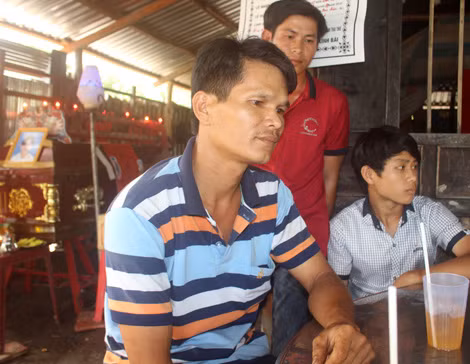 Anh Trung, cha bé gái kể lại sự việc.