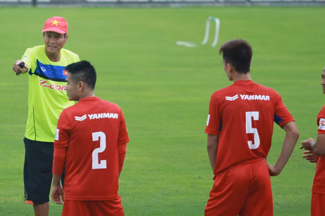 HLV Mai Đức Chung thừa nhận Việt Nam thắng Campuchia đầy may mắn.