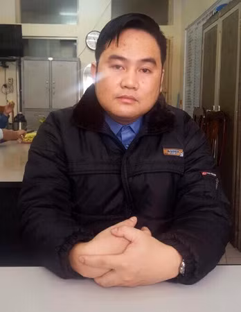 Đối tượng Phùng Hữu Trường đến Cơ quan CSĐT tự thú hành vi lừa đảo.