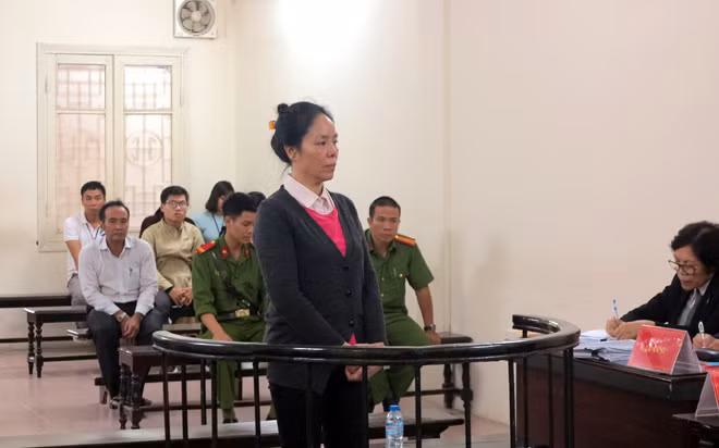 Bị cáo Phan Thúy Mai tại phiên xử.