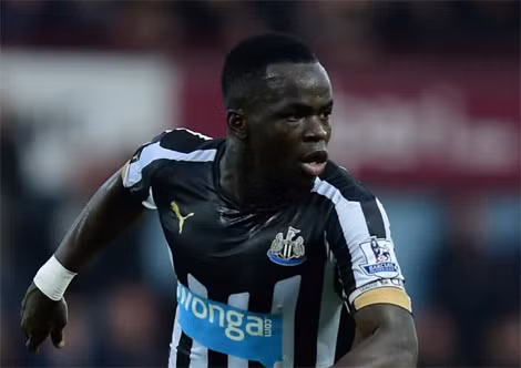 Cheick Tiote qua đời vì đột quỵ trên sân tập.