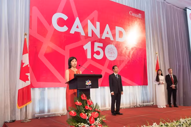 Đại sứ Canada tại Việt Nam Ping Kitnikone.