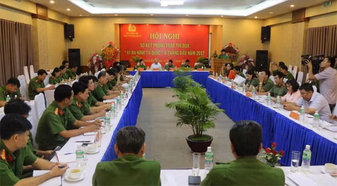 Quang cảnh tại hội nghị.