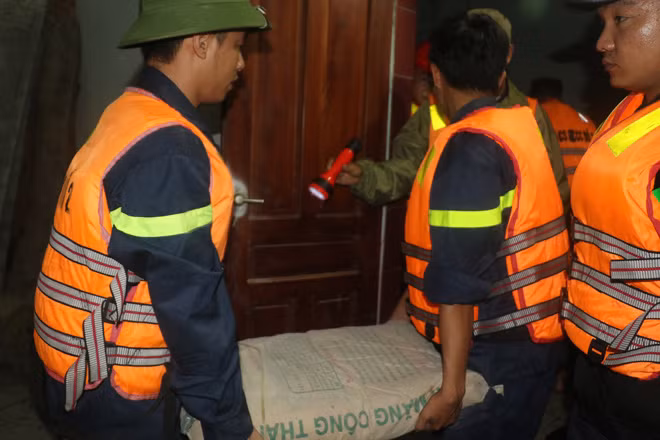 Công tác CNCH tại huyện Tĩnh Gia.
