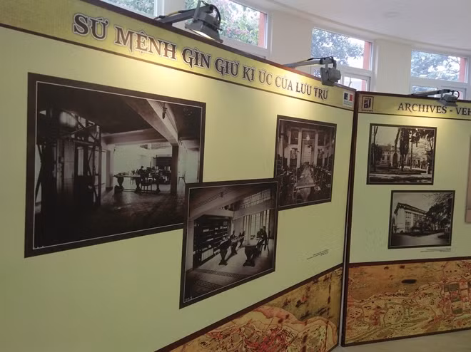 Hình ảnh, hiện vật trưng bày tại triển lãm