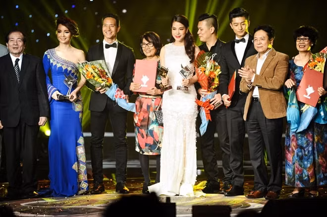 Đoàn phim "Hương Ga" cũng nhận được giải Cánh diều bạc trong giải thưởng của Hội điện ảnh năm 2014. Cánh diều 2014 không có giải vàng.