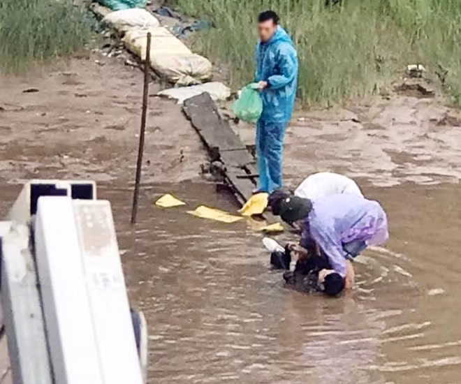 Tìm thấy thi thể nam sinh tại hiện trường nhảy cầu sông