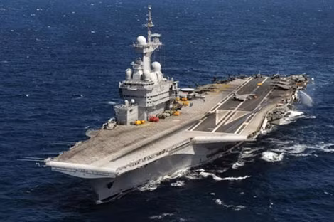 Soái hạm Charles de Gaulles của Hải quân Pháp.