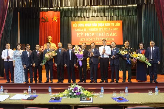 Quận Nam Từ Liêm vừa họp bầu Chủ tịch và Phó Chủ tịch quận Quận Nam Từ Liêm vừa họp bầu Chủ tịch và Phó Chủ tịch quận