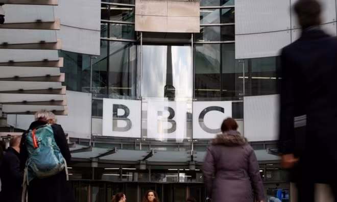 BBC bị "cấm cửa" tại Trung Quốc vì cáo buộc làm tổn hại đến lợi ích quốc gia. Ảnh: Reuters.