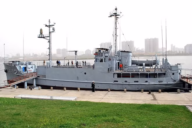 Tàu USS Pueblo hiện trở thành bảo tàng ở Triều Tiên. Ảnh: Fayette County News.