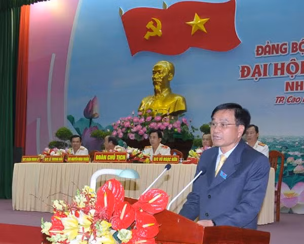 Đồng chí Nguyễn Văn Dương – Phó Bí thư Tỉnh ủy, Chủ tịch UBND tỉnh Đồng Tháp phát biểu chỉ đạo tại hội nghị.