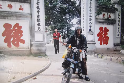 Một mình một xe, ông Ngọc đã đi dọc chiều dài đất nước.