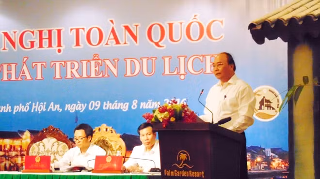 Thủ tướng Nguyễn Xuân Phúc phát biểu chỉ đạo Hội nghị.