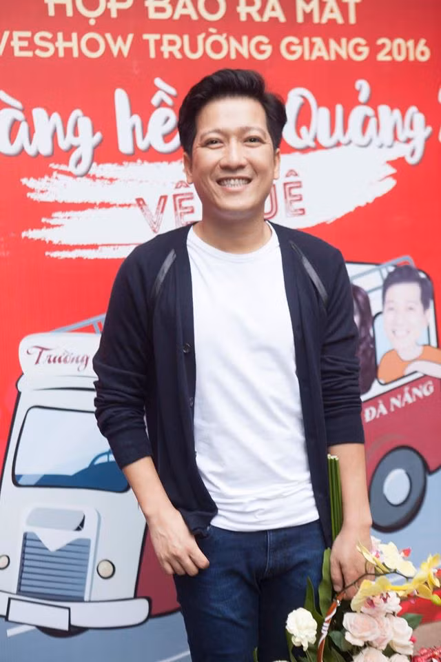 Nói về số tiền đầu tư cho liveshow Trường Giang từ chối tiết lộ song khẳng định không ngại tốn kém để có đêm diễn kỷ niệm ý nghĩa, hoàn hảo.