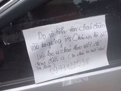Hành động đẹp của nam học sinh lớp 11.