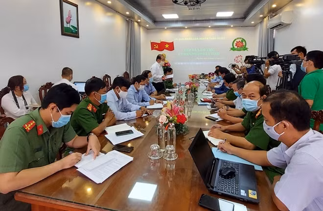 Ông Đoàn Tấn Bửu, chủ trì buổi làm việc vào ngày 25/2.