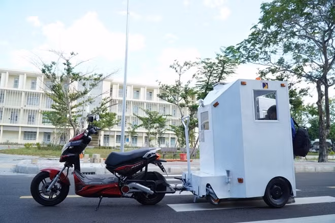 Đây là sản phẩm được ứng dụng tại khu cách ly của các bệnh viện ở Đà Nẵng để chuyên chở các bệnh nhân nghi nhiễm COVID-19 bắt đầu từ tháng 7/2021.