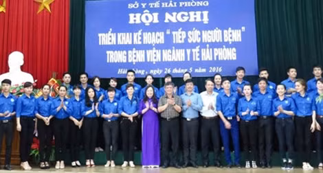 Lễ ra mắt mô hình “ đội tiếp sức người bệnh” tại bệnh viện Việt Tiệp.