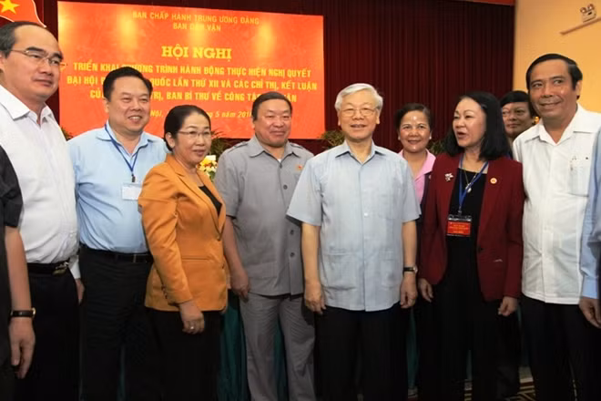Tổng Bí thư Nguyễn Phú Trọng và các đại biểu.