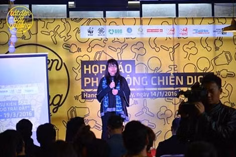 Họp báo phát động chiến dịch “Tắt đèn bật ý tưởng 2016” tại Hà Nội ngày 14-1.