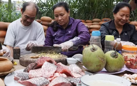 Mọi công đoạn được làm cẩn thận và đảm bảo vệ sinh an toàn thực phẩm.