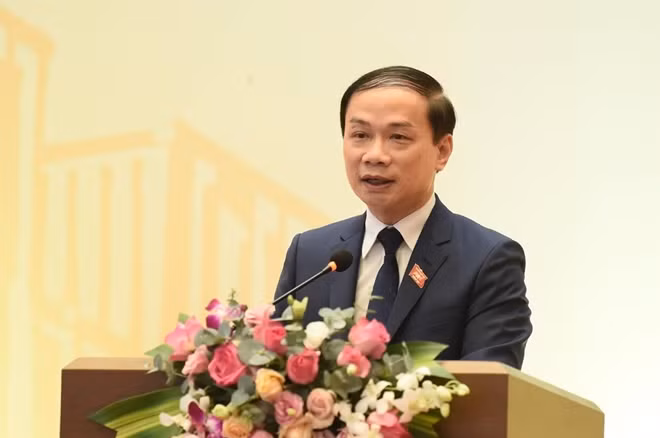 Ông Phạm Tất Thắng, Phó Chủ nhiệm Ủy ban Văn hóa, Giáo dục, Thanh niên, Thiếu niên và Nhi đồng của Quốc hội đề xuất xây dựng một đề án tổng thể về đẩy mạnh tự chủ đại học.