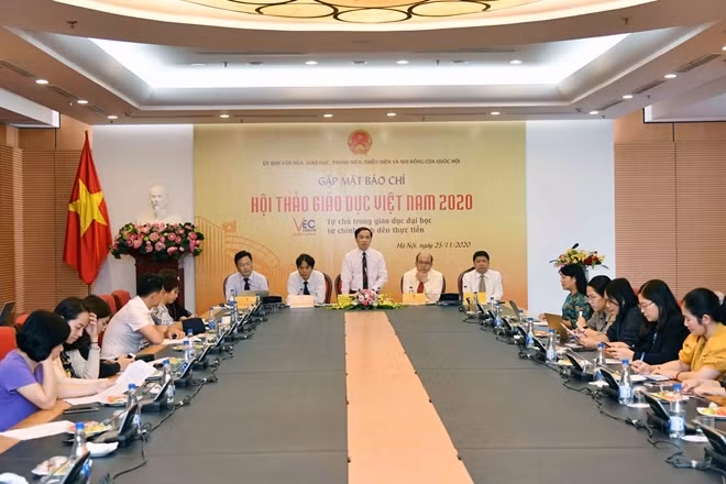 Buổi họp báo thu hút sự quan tâm của đông đảo các cơ quan báo chí