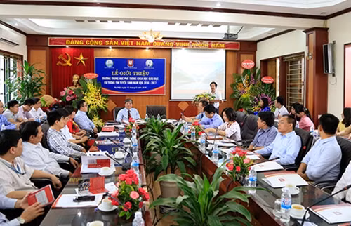 Lễ ra mắt giới thiệu Trường THPT Khoa học Giáo dục