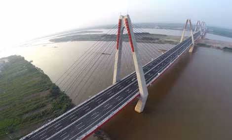 Người dân sẽ được tham quan cầu Nhật Tân. Ảnh: VNE.