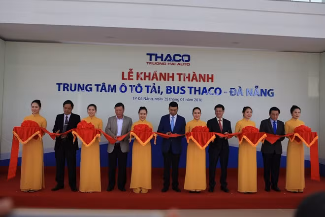 Lễ khai trương Trung tâm ô tô tải, bus hiện đại bật nhất miền Trung