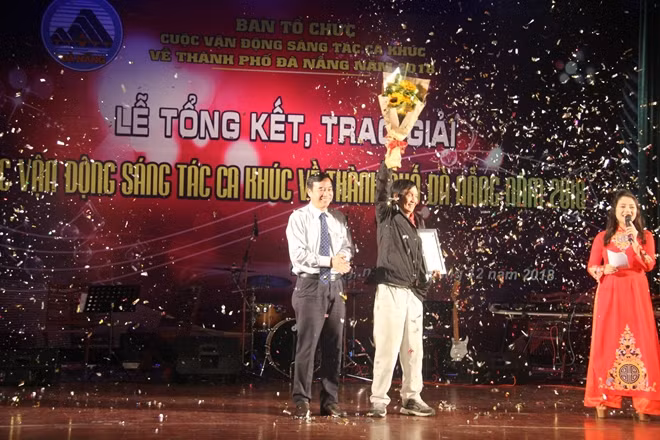 Tác phẩm Đà Nẵng của tôi” của tác giá Nguyễn Văn Tám đạt giải nhất của Cuộc vận động sáng tác ca khúc về thành phố Đà Nẵng năm 2018.