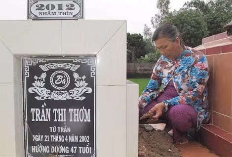 Phần mộ của bà Trần Thị Thơm.