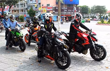 Cận cảnh dàn “mô tô khủng” trị giá từ vài trăm triệu đến trên 1 tỷ đồng hội tụ tại Cần Thơ ngày 19-12.