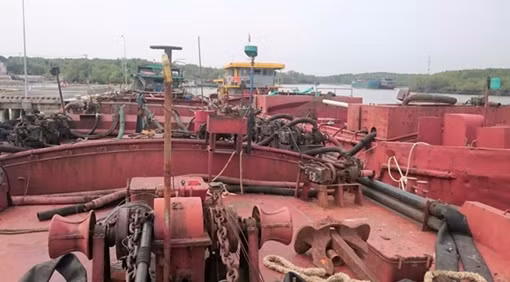 Liên tiếp bắt quả tang 4 vụ khai thác, vận chuyển cát trái phép