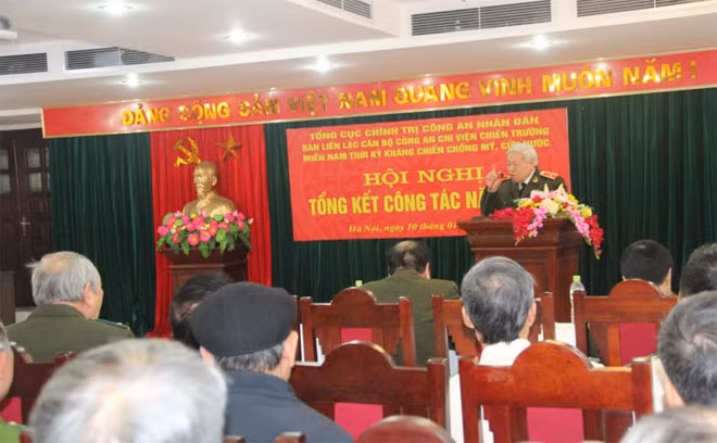 Thiếu tướng, AHLLVT Phan Văn Lai phát biểu tại Hội nghị.