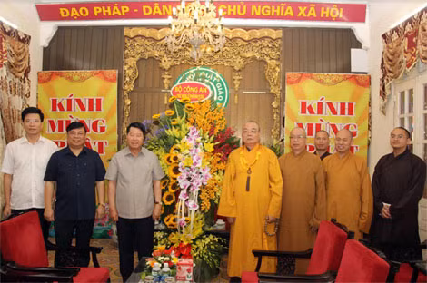 Lãnh đạo Bộ Công an chúc mừng Giáo hội Phật giáo Việt Nam ảnh 3