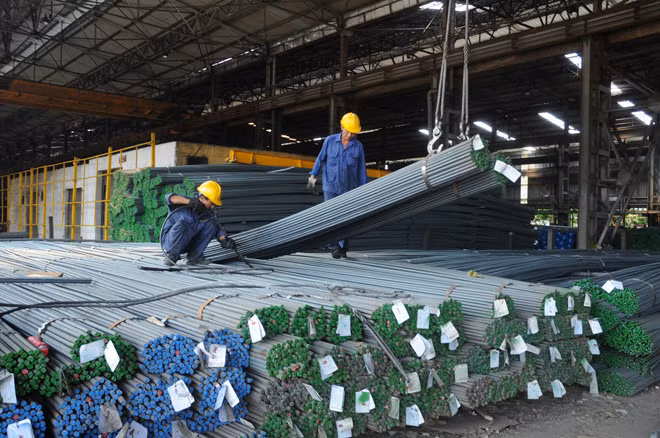 Doanh nghiệp nhà nước từng là những quả đấm thép. Ảnh minh họa: CTV.