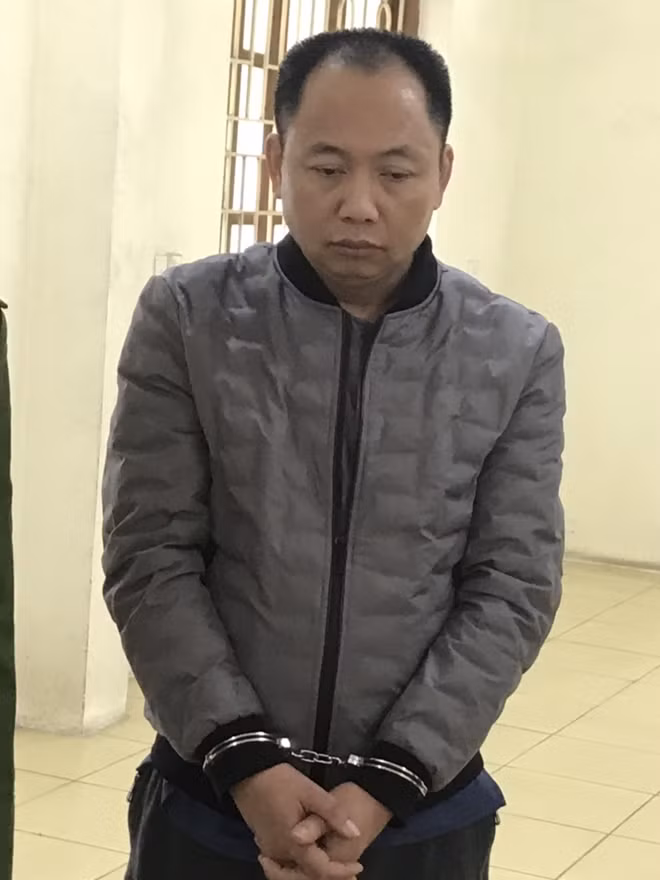 Đối tượng Đinh Xuân Tứ