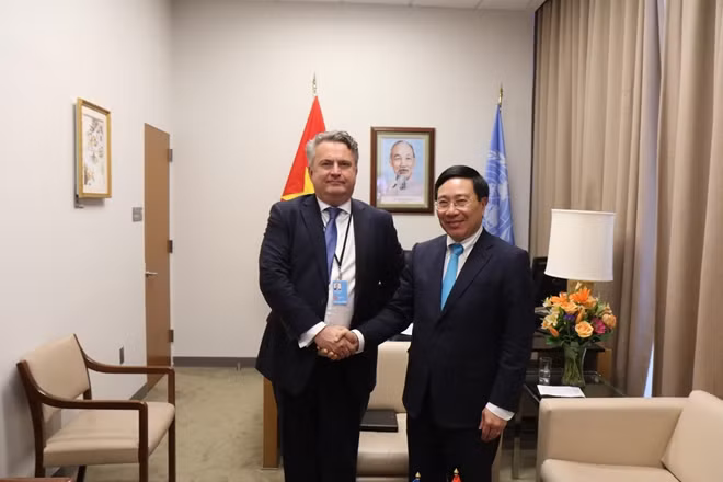 Phó Thủ tướng Phạm Bình Minh tiếp Thứ trưởng Ngoại giao Ukraine Sergiy Kyslytsya,