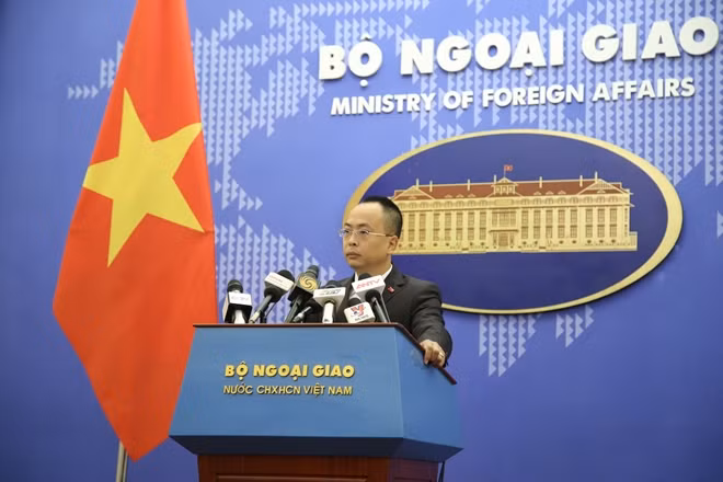 Phó Phát ngôn viên Bộ Ngoại giao Đoàn Khắc Việt.