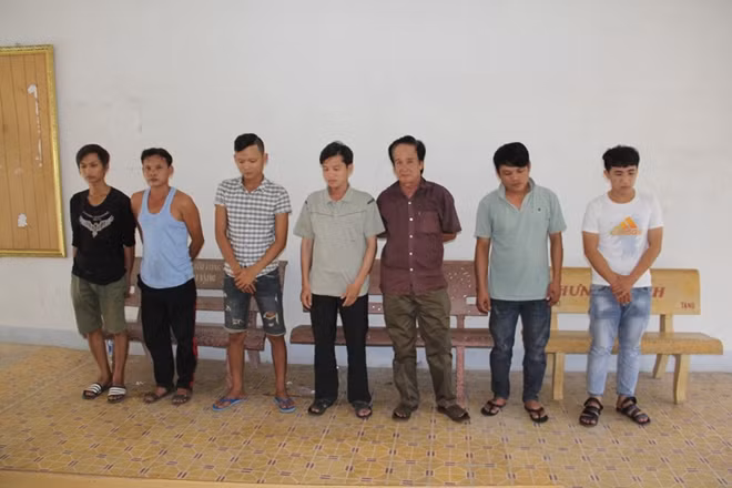 Các con bạc bị bắt giữ
