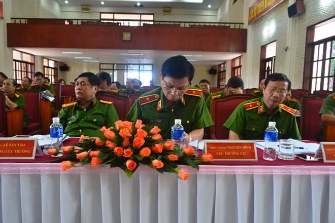 Các đại biểu tham dự hội nghị