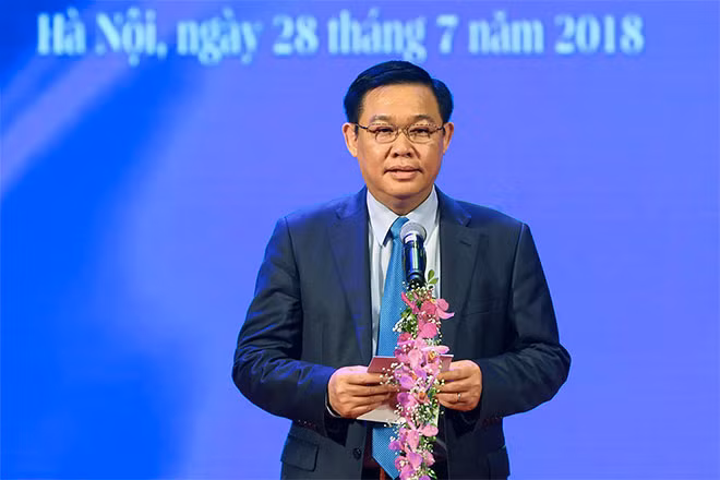Phó Thủ tướng Vương Đình Huệ: Việc tôn vinh các công trình tiêu biểu của đất nước là biểu tượng chân thực, minh chứng sống động cho sự dám nghĩ, dám làm, đóng góp cho xã hội của các trí tuệ Việt Nam. ẢNh: VGP/Thành Chung